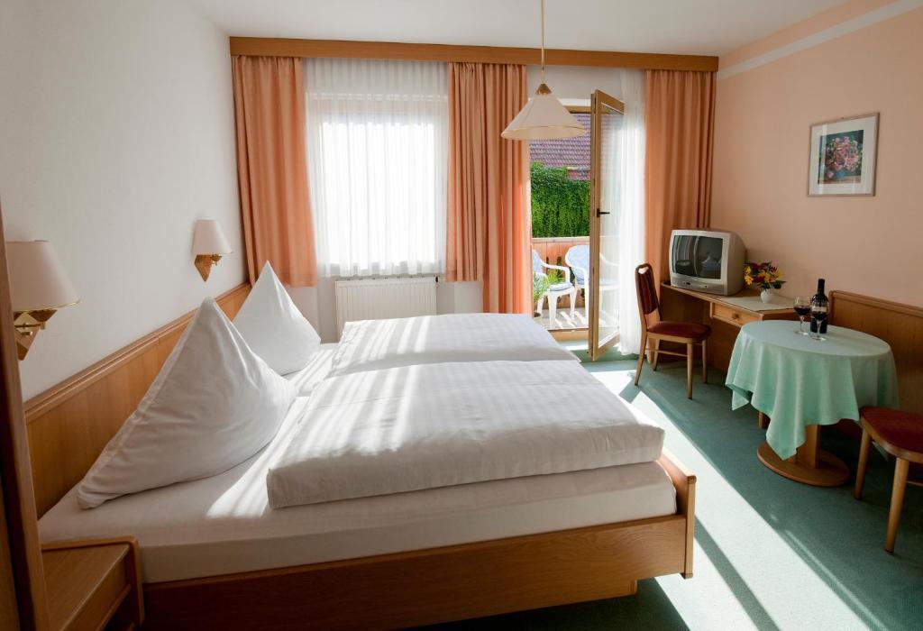 Landhotel-gasthof-schreiner Гостевой дом